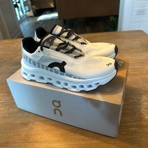 On Cloud CLOUDMONSTER White and Gray Running Athletic Shoes